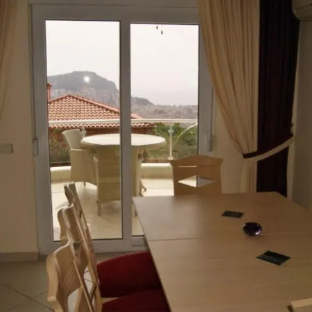 别墅 Picture Renting Your 5 Star Located In With Beautiful Private Pool, 1030