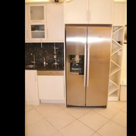 别墅 Picture Renting Your 5 Star Located In With Beautiful Private Pool, 1030 阿拉尼亚