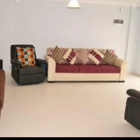 Picture Renting Your 5 Star Located In With Beautiful Private Pool, 1030 فيلة